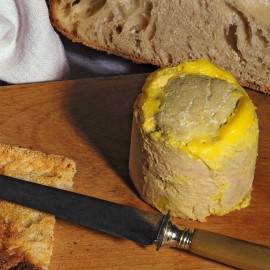 Foie gras de canard entier médaille d'argent 2020 et or 2019 au Concours Général Agricole de Paris. Fabriqué en Aveyron